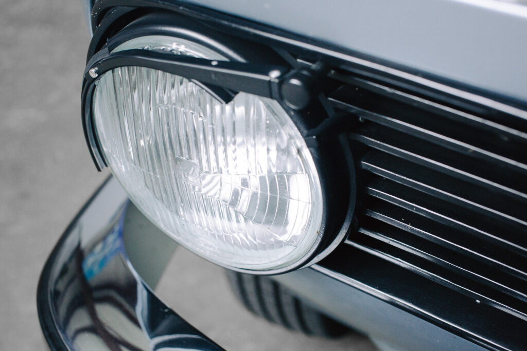 Ura, 1973 BMW 2002tii Lux, Fjord Light Blue Metallic